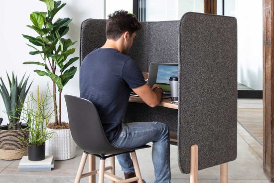 Cāav desk pod with Wink chair