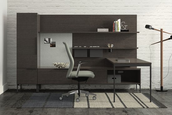Flux private office with Proxy chair